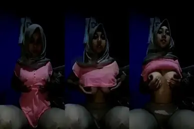 Bokep Indo Hijab Binal Show Off Toket Gede