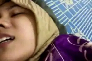 Bokep Jilbab Kerudung Kuning Ngentot Nikmat Hot